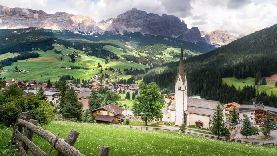 La Villa — Uno dei borghi che compongono l'Alta Badia