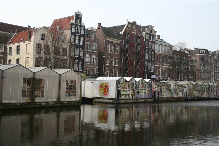 Bloemenmarkt — L'unico mercato di fiori galleggiante al mondo