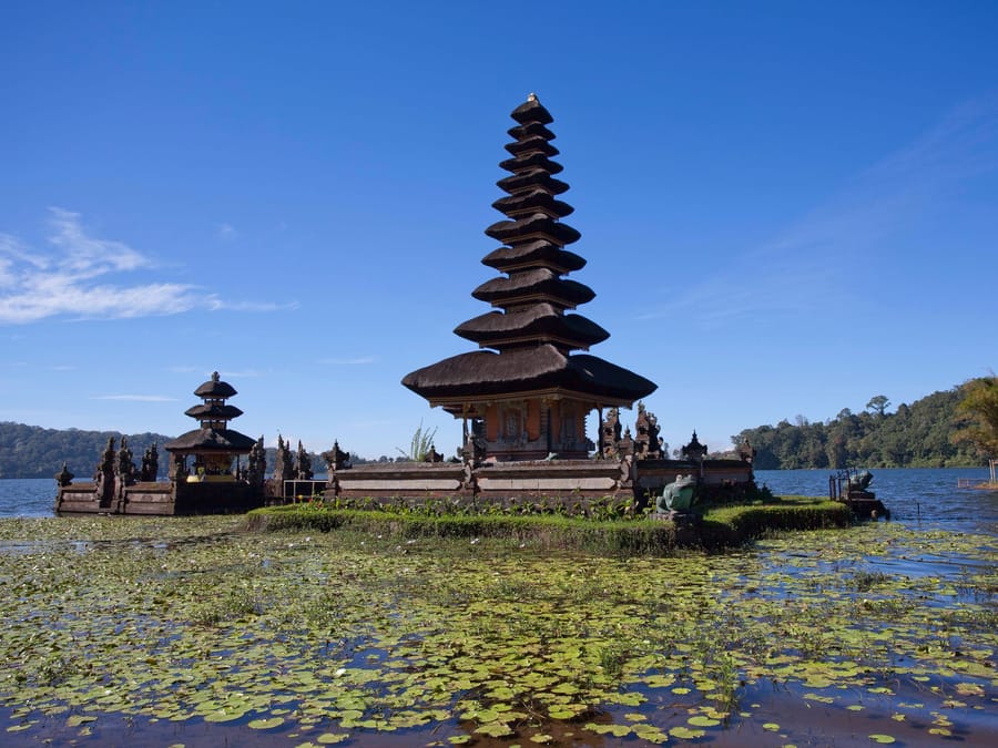 Ulun Danu Beratan — Il tempio che sembra galleggiare sul lago