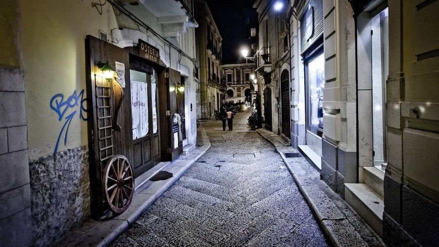 Bari Vecchia — Il dedalo di vicoli del centro storico