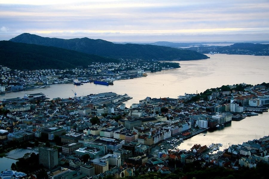 Vista da Fløyen — Bergen e i suoi fiordi visti dall'alto del monte