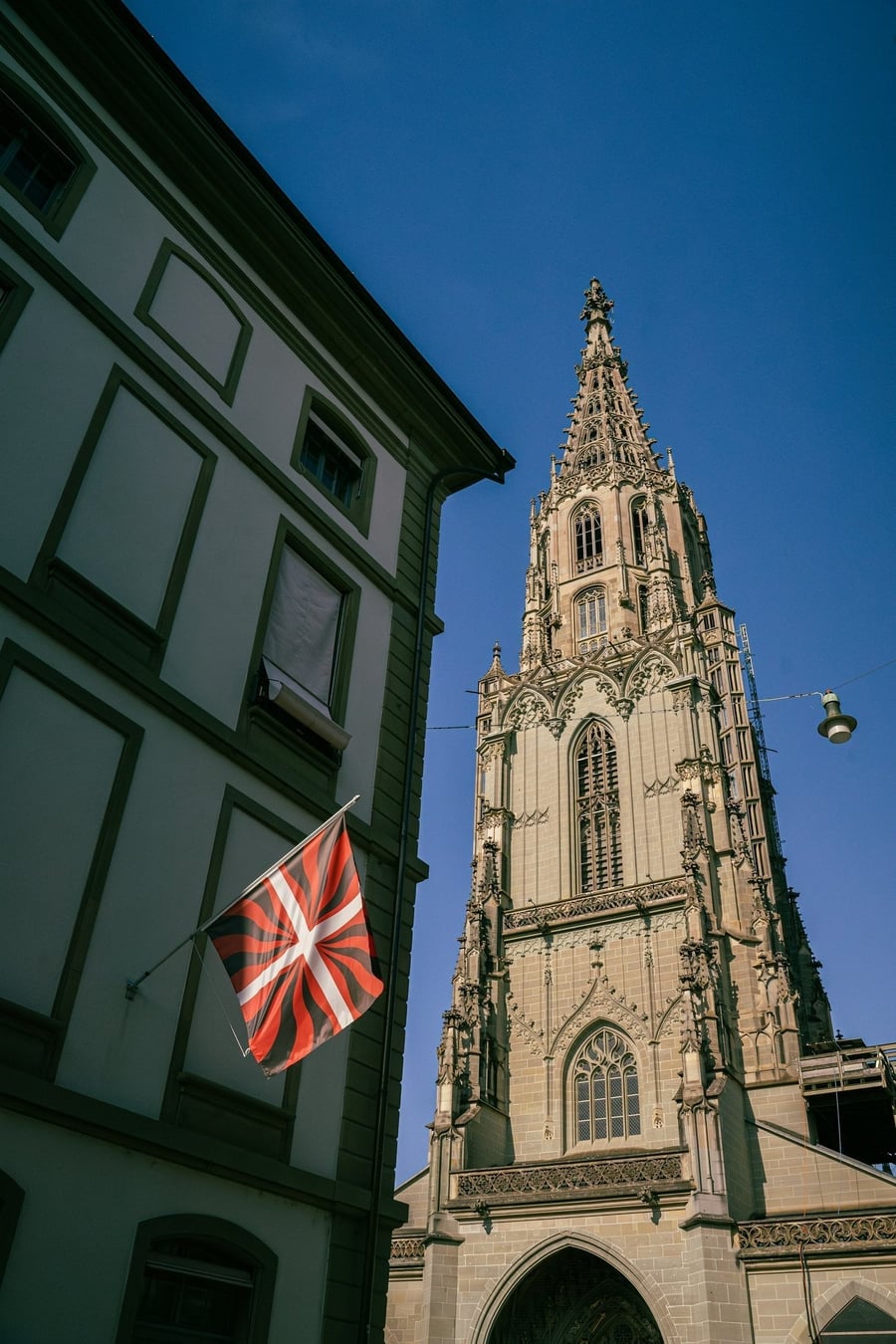 Cattedrale di Berna — La guglia più alta della Svizzera, ancora in costruzione per un secolo