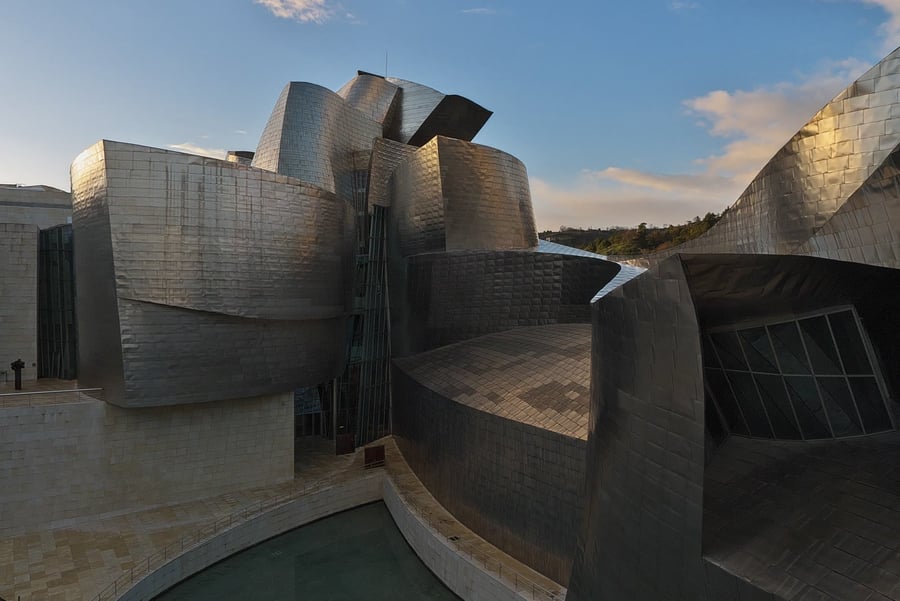 Museo Guggenheim — Le vele di titanio che hanno trasformato una città industriale