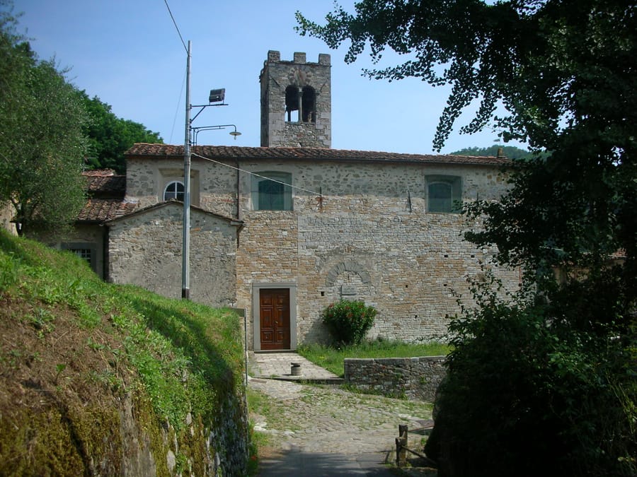 La chiesa di Oneta — Una pieve di paese sopra il fondovalle