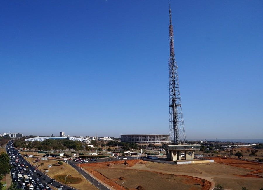 La Torre de TV — 224 metri disegnati da Lúcio Costa