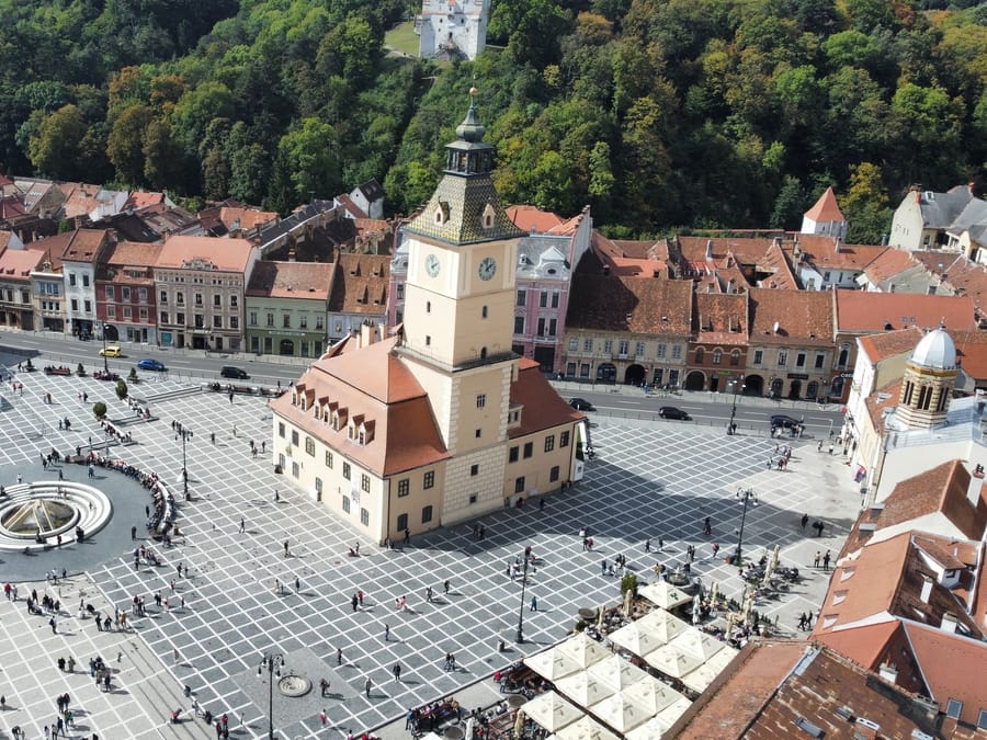 Piața Sfatului — La piazza del consiglio, vista dall'alto