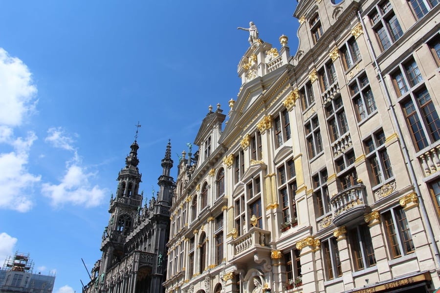 Grand-Place — La piazza barocca che Victor Hugo definì la più bella del mondo