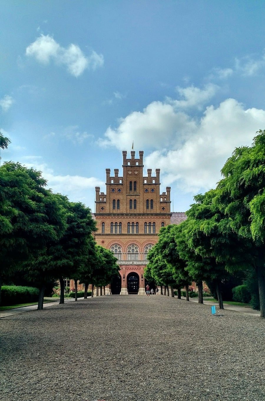 Università Nazionale di Chernivtsi — L'ex Residenza dei Metropoliti della Bucovina, patrimonio UNESCO dal 2011