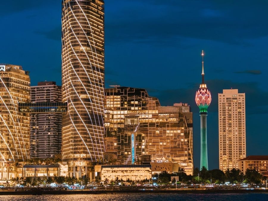 Lotus Tower — 351 metri, la struttura più alta dell'Asia meridionale
