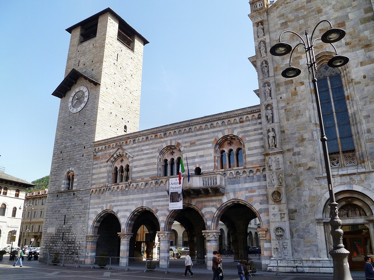The Broletto — The medieval town hall in white and pink stripes