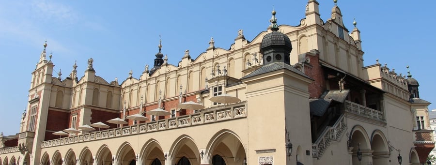 Sukiennice — L'antico mercato dei tessuti rinascimentale nel cuore della piazza