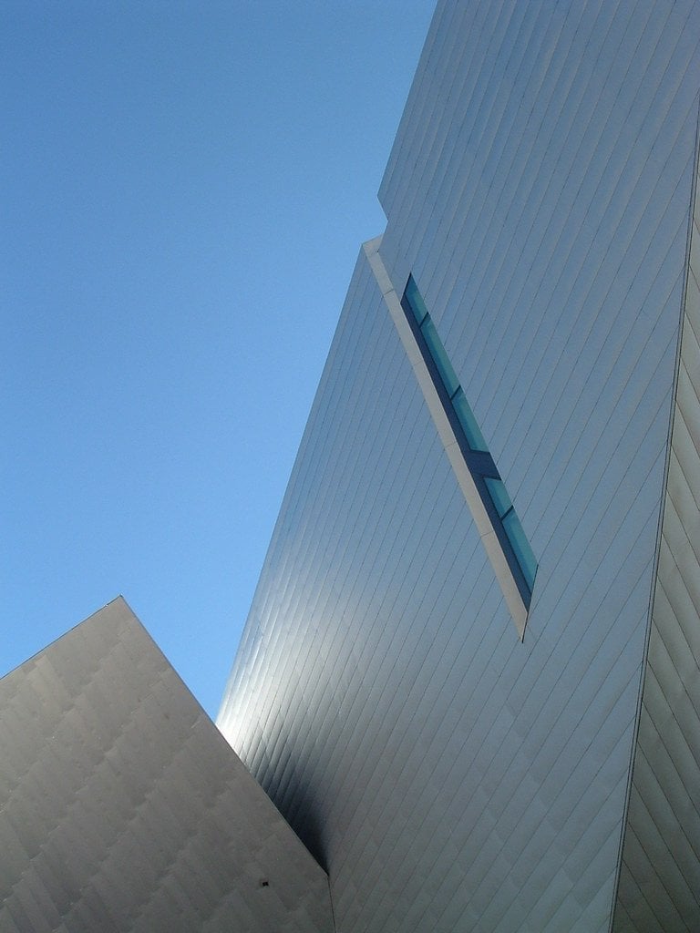 Il Denver Art Museum — Un museo che raddoppia architettura ogni pochi decenni