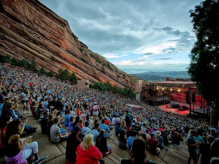 Red Rocks Amphitheatre — Un palco naturale scavato tra due pareti di arenaria