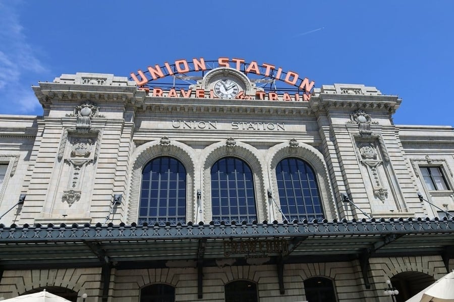 Union Station — L'insegna storica che accoglie i treni da un secolo