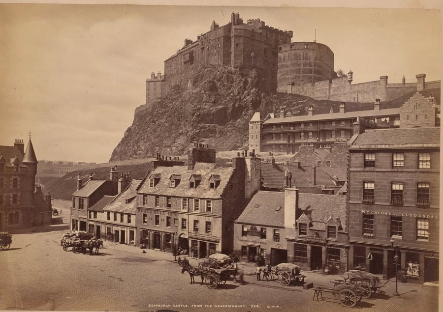 Edinburgh Castle — The castle on the volcanic rock