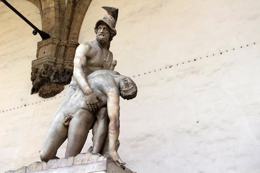 Loggia dei Lanzi — Le statue del Rinascimento sotto la loggia