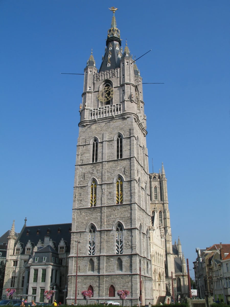 Il Belfort — La torre campanaria simbolo delle libertà cittadine