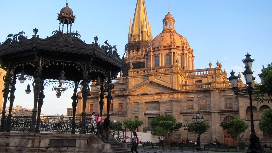 La Catedral di Guadalajara — Le guglie gialle simbolo della città