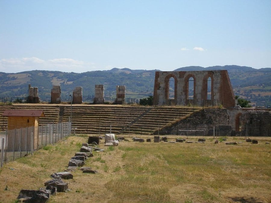Teatro Romano — Duemila anni di spettacoli all'aperto