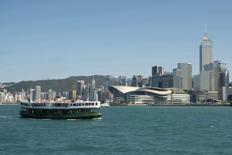 Star Ferry — Il traghetto verde che attraversa Victoria Harbour dal 1888