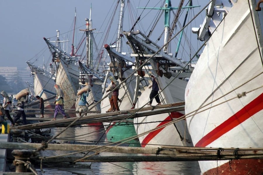 Sunda Kelapa — Il porto di legno che naviga ancora