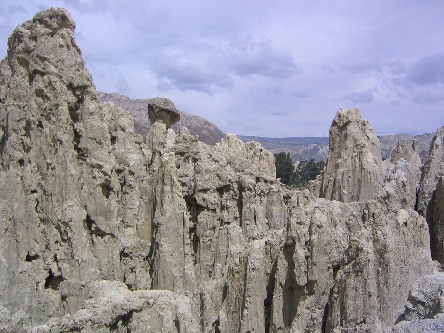 La Valle de la Luna — Guglie di argilla scolpite dall'erosione