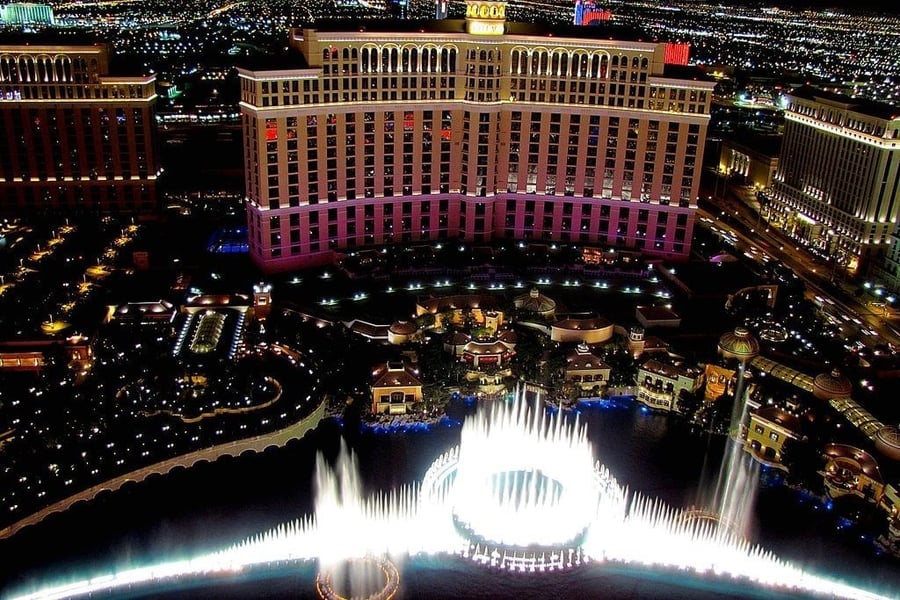 Las Vegas dall'alto — Un mare di luci nel bel mezzo del deserto