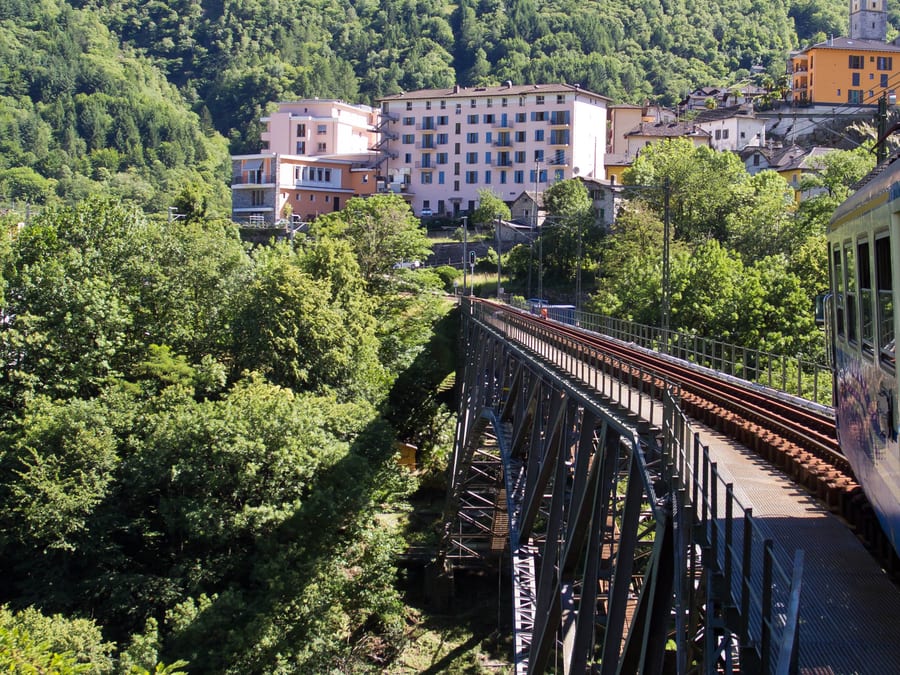 Le Centovalli — La valle che il treno attraversa invece di aggirare