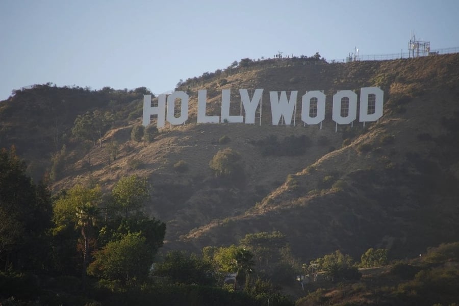 La scritta di Hollywood — Nove lettere bianche simbolo del cinema mondiale
