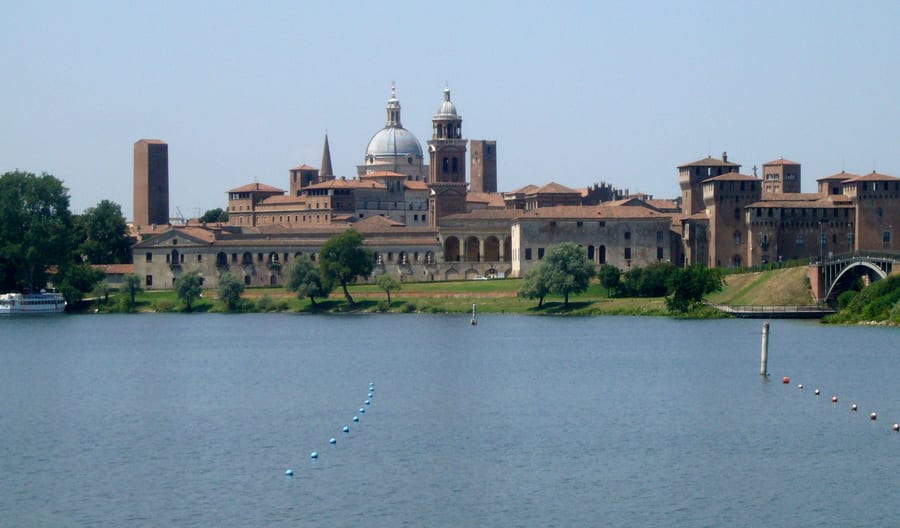 I laghi di Mantova — Una città quasi isola, racchiusa su tre lati dalle acque del Mincio