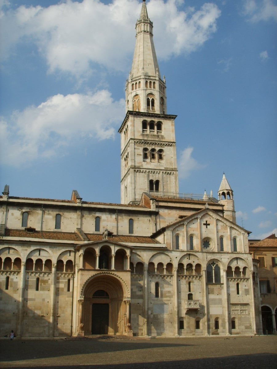 Modena Cathedral — Lanfranco and Wiligelmo's Romanesque masterpiece, a World Heritage Site