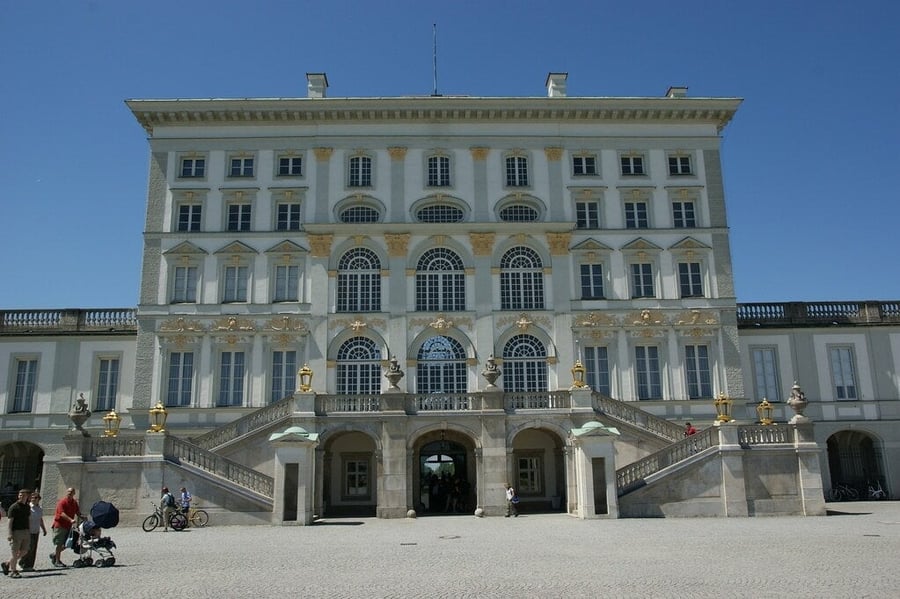 Castello di Nymphenburg — La residenza estiva barocca degli Wittelsbach e la sua Galleria delle Bellezze