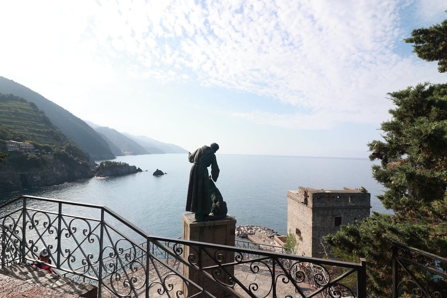 The statue of Saint Francis — The saint and the wolf in the convent's forecourt