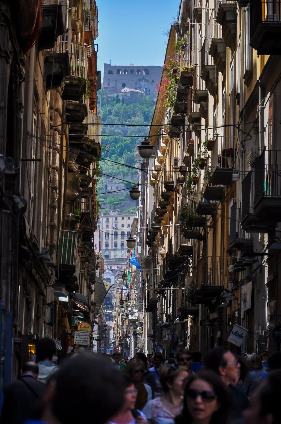 Spaccanapoli — The street that splits the old town in two