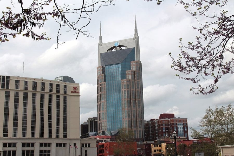 L'AT&T Building — Il grattacielo con le due antenne a punta