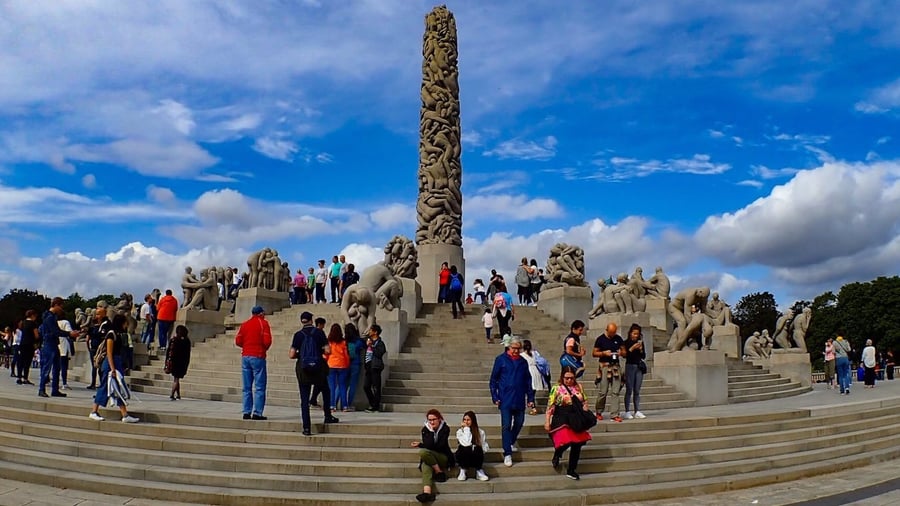 Parco Vigeland — Oltre duecento sculture in bronzo e granito nel verde di Frogner