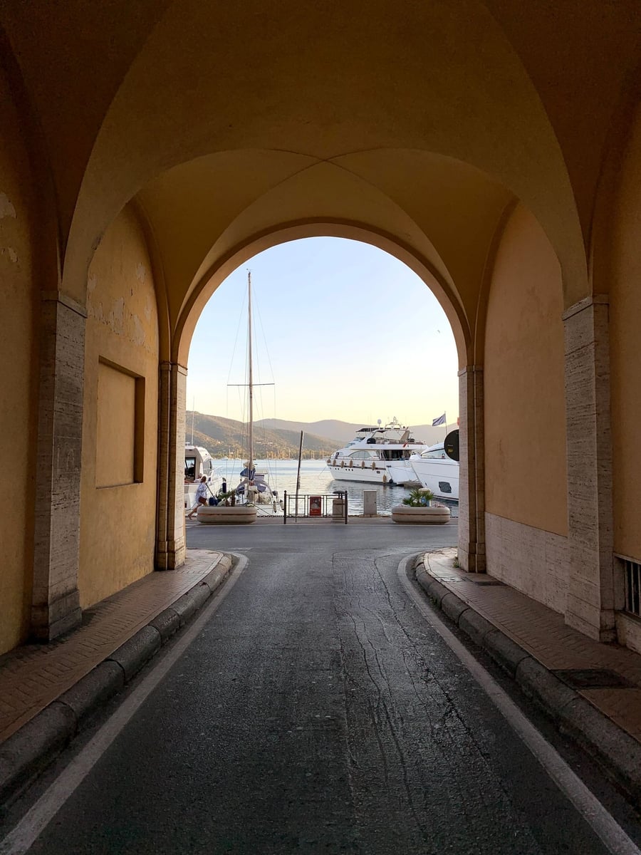 Il Porto Mediceo — Il cuore del porto fondato dai Medici