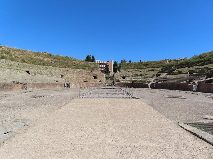 L'Anfiteatro Flavio — Il terzo anfiteatro più grande d'Italia, dopo il Colosseo e quello di Capua