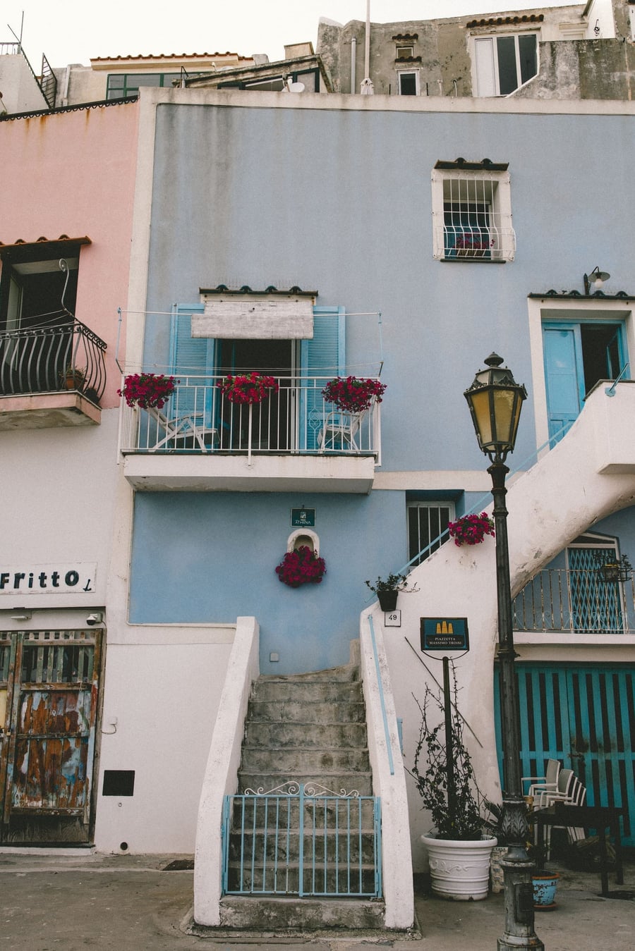 Procida's coloured houses — A palette designed for fishermen