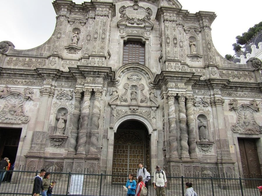 Chiesa della Compañía de Jesús — Sette tonnellate d'oro rivestono l'interno barocco più sontuoso delle Americhe