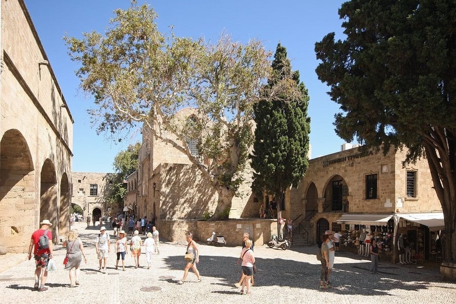 La Città Medievale — Il centro storico dei Cavalieri