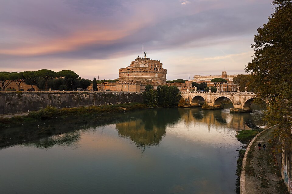 Castel Sant'Angelo — Sul Tevere, al tramonto