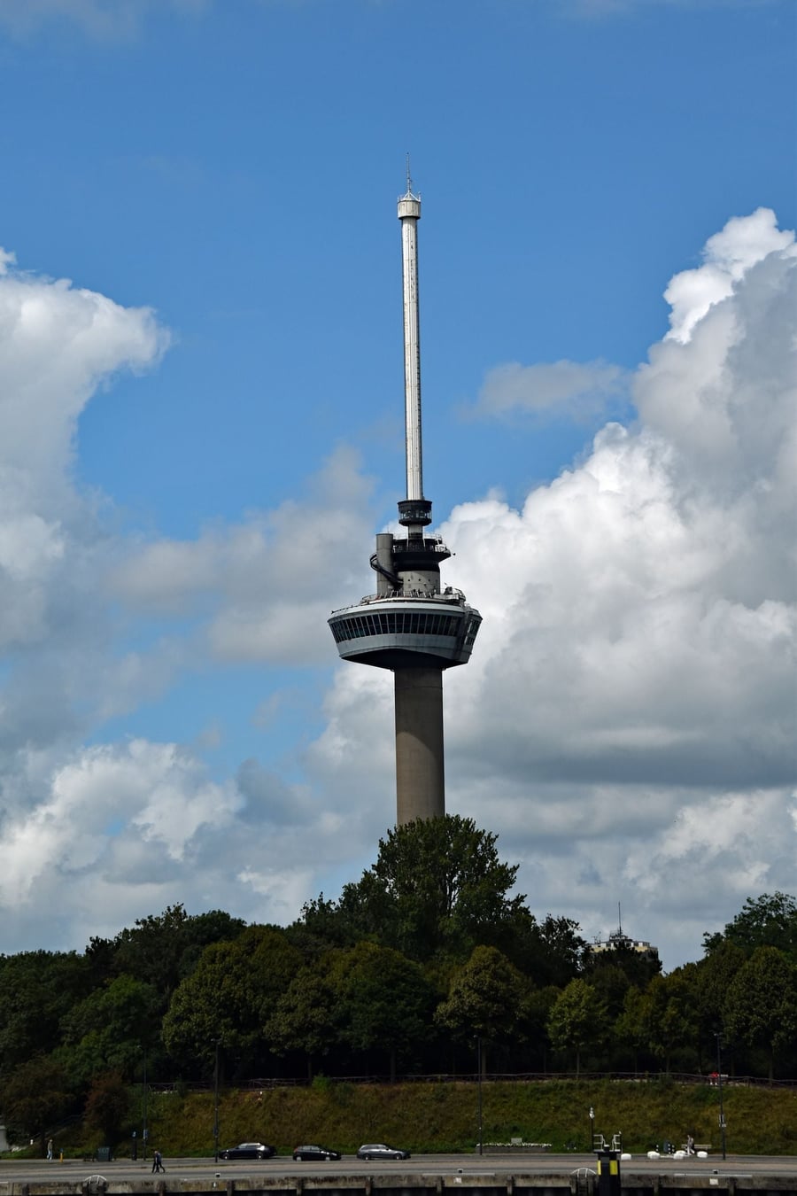 Euromast — La torre panoramica costruita per un'esposizione internazionale