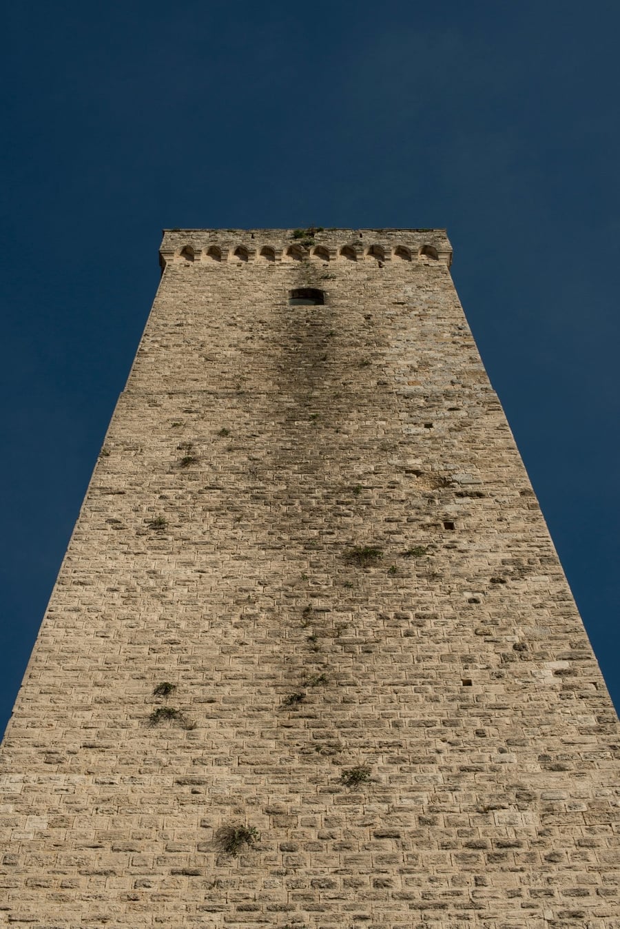 Torre Grossa e Palazzo Comunale — La torre civica più alta del borgo, che si può ancora scalare fino in cima
