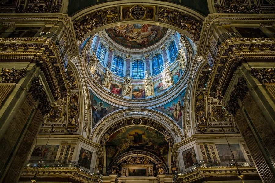 Cattedrale di Sant'Isacco — Quarant'anni di lavori per la cupola dorata più grande di Russia