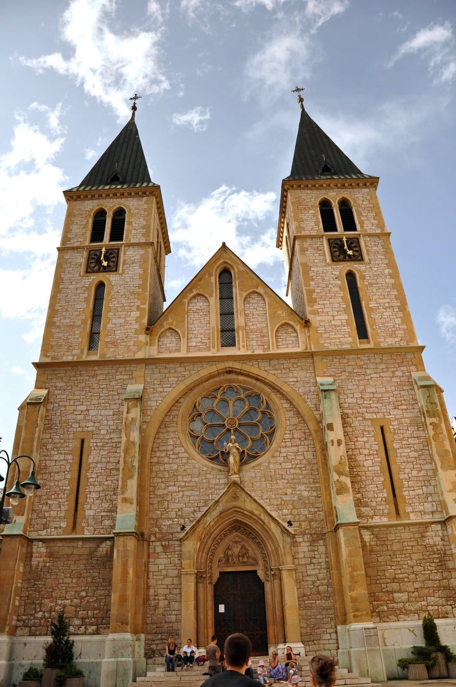 La Cattedrale del Sacro Cuore — La più grande cattedrale della Bosnia ed Erzegovina