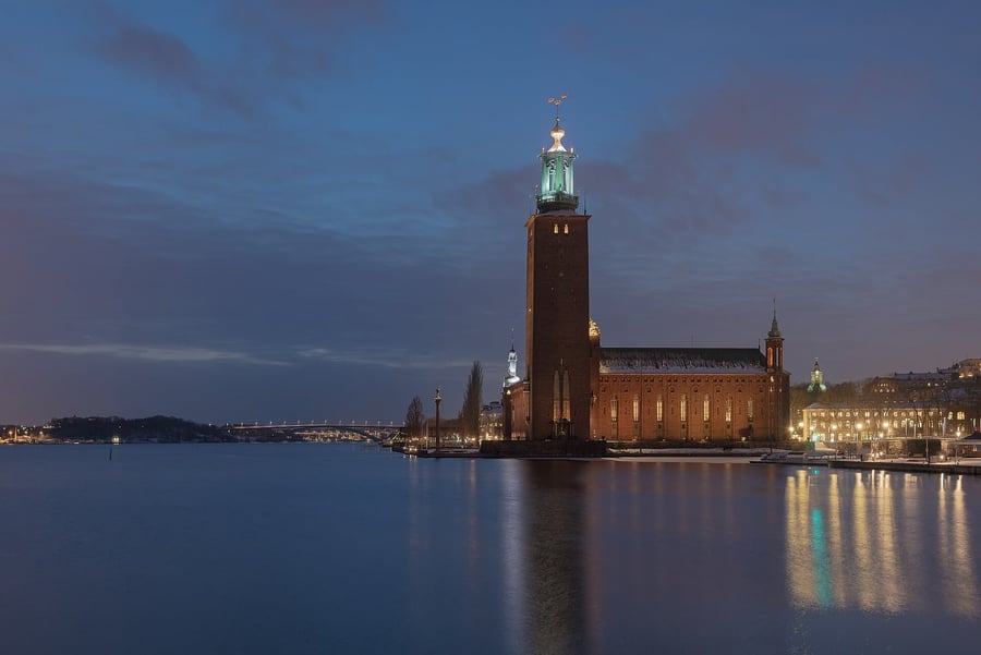 Il Municipio — Stadshuset, dove si assegna il Nobel