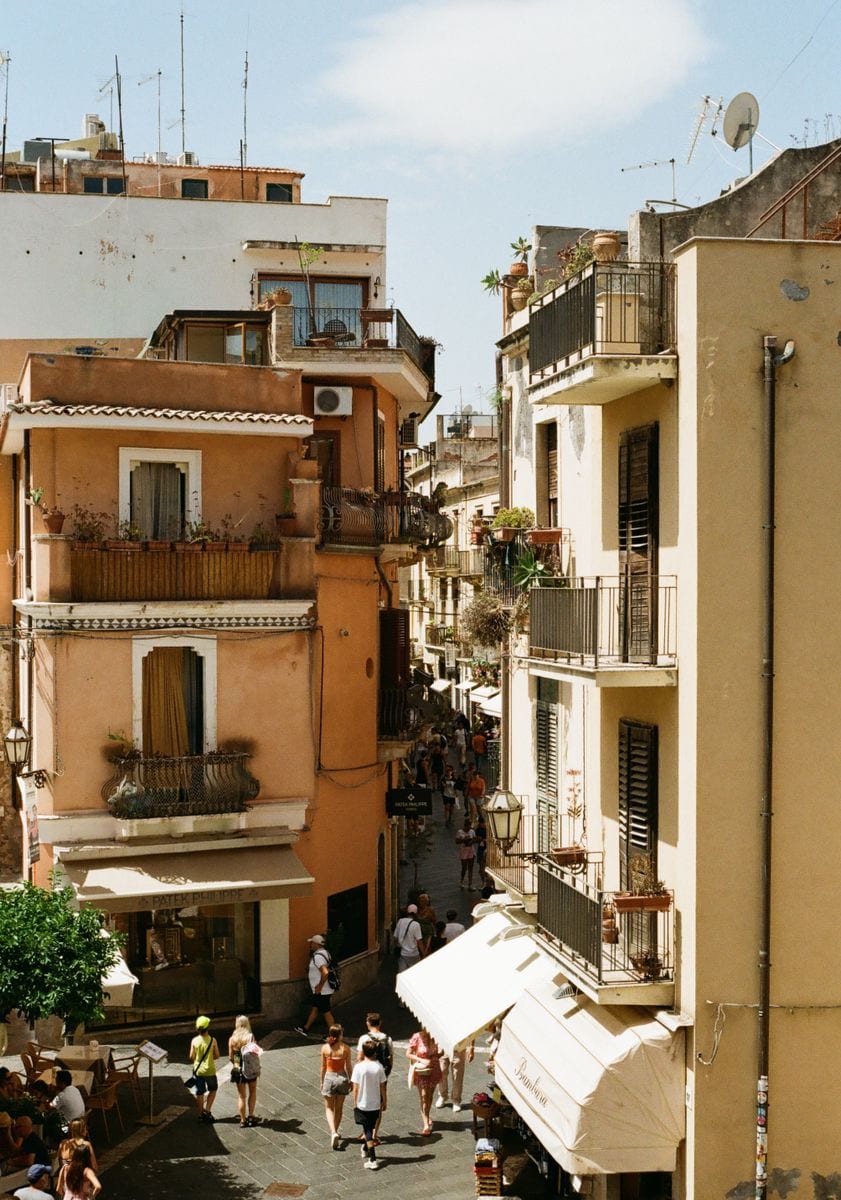 Corso Umberto — La via principale del centro storico