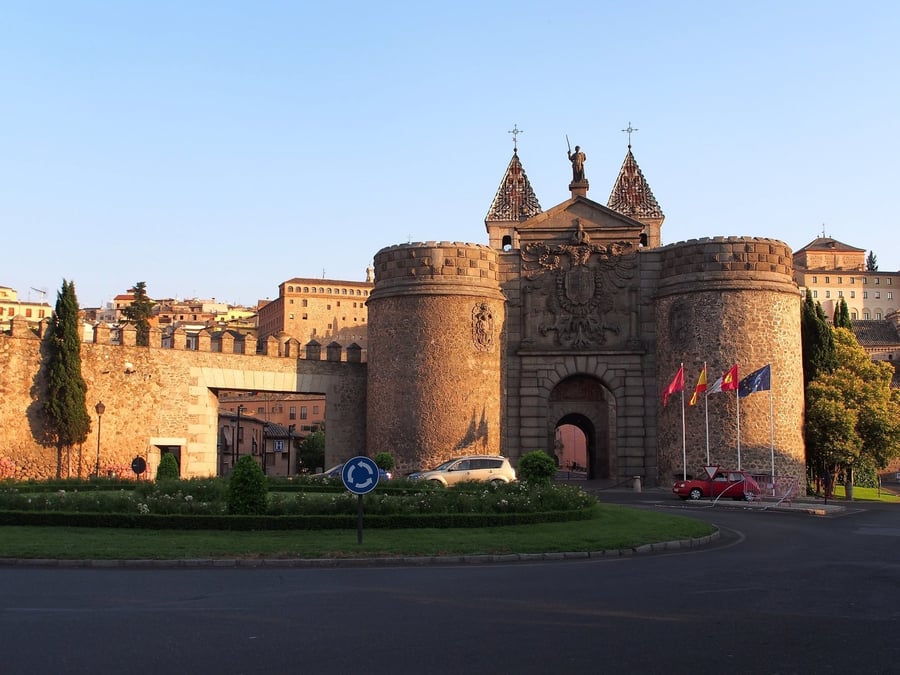 La Puerta Nueva de Bisagra — L'ingresso monumentale alla città imperiale