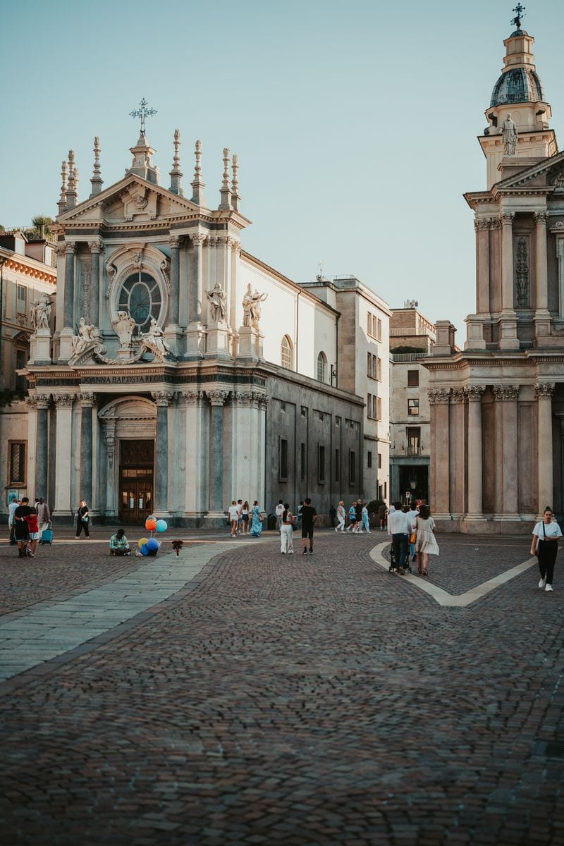 Piazza San Carlo — Il salotto barocco di Torino
